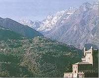  Courmayeur hotels inns bed breakfast lodgings accommodations self-catering apartments holidays houses Aosta alps vacation rentals.
