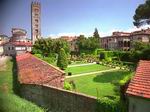  Lucca hotels inns bed breakfast lodgings accommodations self-catering apartments holidays houses villas Tuscany vacation rentals. 