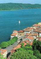  Arona Italy hotel inn bed breakfast residence self-catering accommodation directory. 