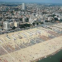  Rimini hotels inns bed breakfast lodgings accommodations self-catering apartments holidays houses Adria sea Rimini vacation rentals Italy.