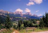  Madonna di Campiglio Italy hotel inn bed breakfast residence self-catering accommodation directory. 