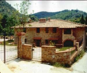 L'Oasi di Lombrici - Bed & Breakfast - Camaiore, Italy